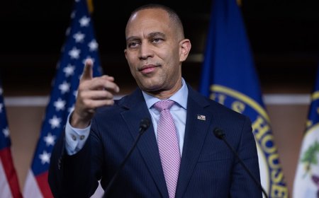 Republicans block Jeffries' gambit to curb Trump's Iran war powers