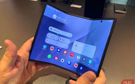 Samsung’s $2,899 trifold phone is coming back, but probably not for long