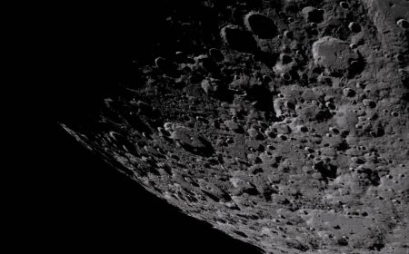 Artemis II Astronauts Witness Meteorites Hitting the Moon in Real Time in a Historic First