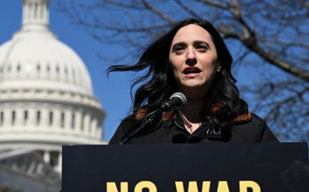 Dem Rep. Ansari: My Call for Trump to Be Removed Is Bipartisan, Nick Fuentes Supports It