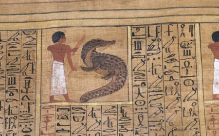 Archaeologists Discover 3,000-Year-Old Egyptian Scrolls