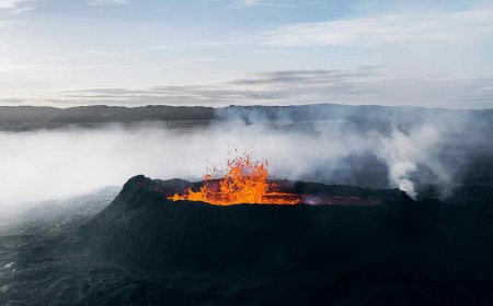 Geologists can now detect volcanoes just hours before they erupt, but the warning may come too late