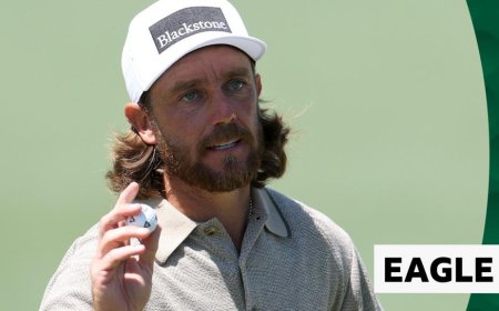 Fleetwood flies up leaderboard with eagle at 15