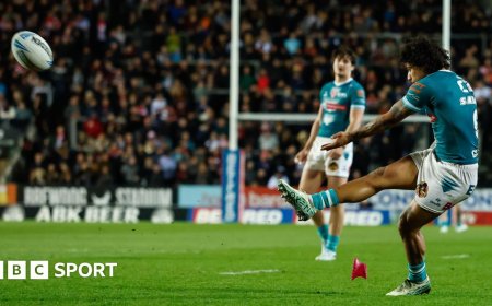 St Helens cruise past Catalans to reach Challenge Cup semis