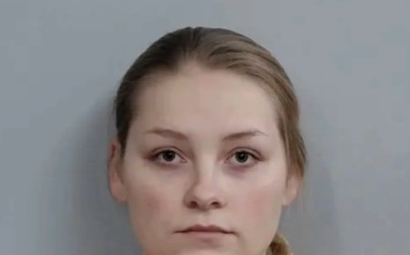 Ex-Kentucky Cheerleader Laken Snelling Pleads Not Guilty to Killing Newborn Son