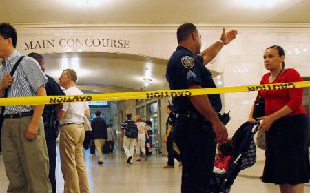 Police Shoot Machete-Wielding Man After 3 Stabbed at Grand Central Terminal in NYC
