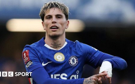 What is going on with Garnacho?