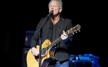 Woman accused of stalking Fleetwood Mac guitarist arrested, 2,000 miles away