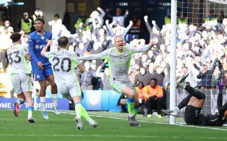 Ruthless Man City's win over Chelsea will have Arsenal sweating ahead of title decider