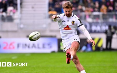 Slade holds nerve to kick Exeter into semi-finals