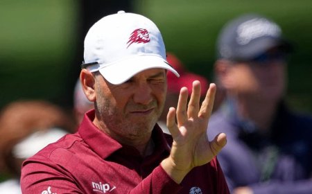 Sergio Garcia destroys his driver in frustration at the Masters, receives code of conduct warning