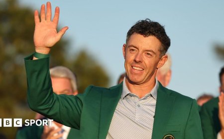 McIlroy proves he really is free by defending Masters title