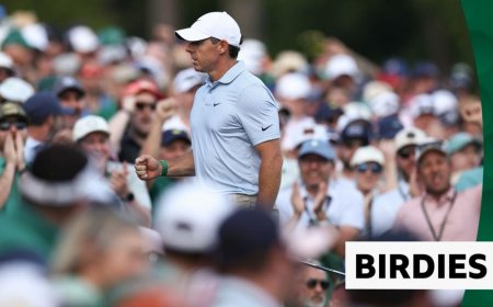 McIlroy sinks back-to-back birdies to take three-shot lead