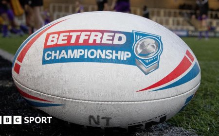 Rugby League game delayed because of replica grenade