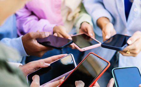 Exclusive: New Poll Shows Voters Want Cellphone Freedom — 9 Out Of 10 Americans Support the Right to Take Their Phone When Switching Cellphone Providers