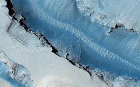 New Orpheus Mission Will Explore Mars’ Deepest Volcanoes in Search of Hidden Life