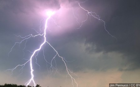 Warm and windy start to week with thunderstorms on the way