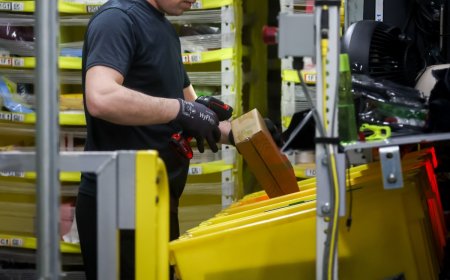 An Amazon warehouse worker died on the job at Oregon facility