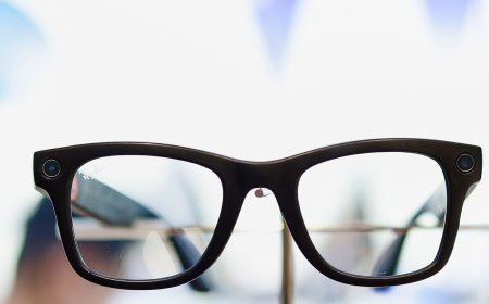 Meta Is Warned That Facial Recognition Glasses Will Arm Sexual Predators