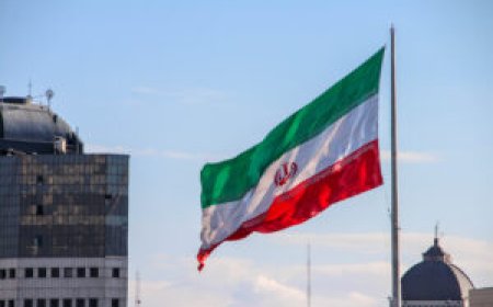 Pakistan Steps Up Mediation as Delegation Arrives in Tehran to Restart U.S.-Iran Talks