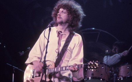 “Every song I wrote came together easily. It was just one of those patches – about five years’ worth. I was really lucky to go through that”: Jeff Lynne didn’t notice he’d turned ELO into the world’s biggest rock band