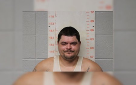 Bolivar man charged after chasing people with hatchet