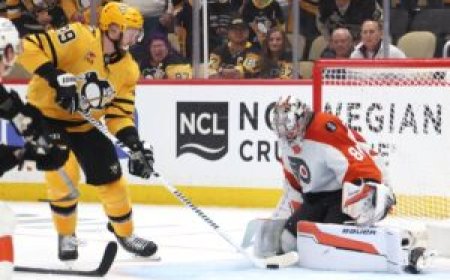 Flyers aim to take 2-0 lead over rival Penguins