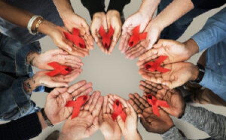 Top U.S. HIV Program Scientist Exits, Raises Concerns Over Aid Cuts and Political Pressure