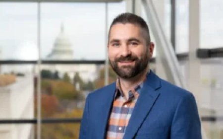 Unmasked: Anti-Trump Intel Officer Identified as Secret ‘Witness 2’ in Russiagate, Ukraine Impeachment