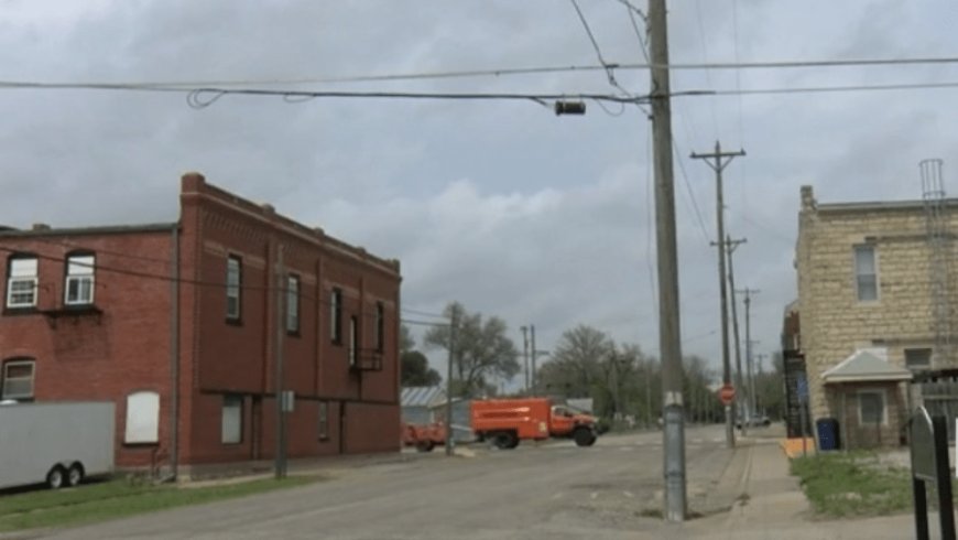 Kansas town without storm shelter seeks public input on new plan