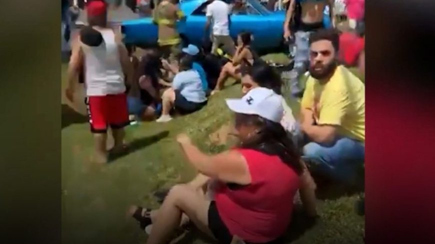 Man arrested after several injured when vehicle drove into crowd at Louisiana parade