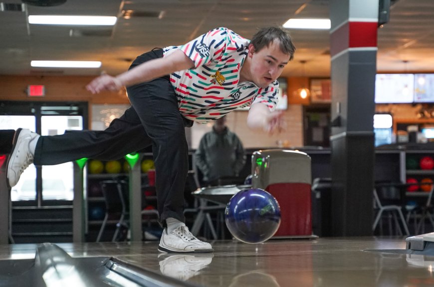 Kickapoo grad Spencer Robarge wins first PBA Tour championship, $30,000, at Ohio Classic