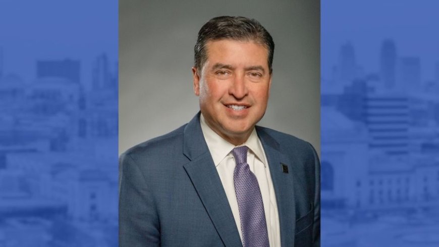 Voters elect Beto Lopez as new Lee's Summit mayor in Tuesday's municipal election