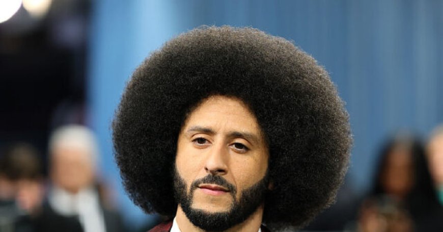 National Anthem Protester Colin Kaepernick Publishing Memoir
