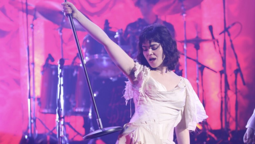 The Last Dinner Party bring forks, knives to eat the Midland bones and all