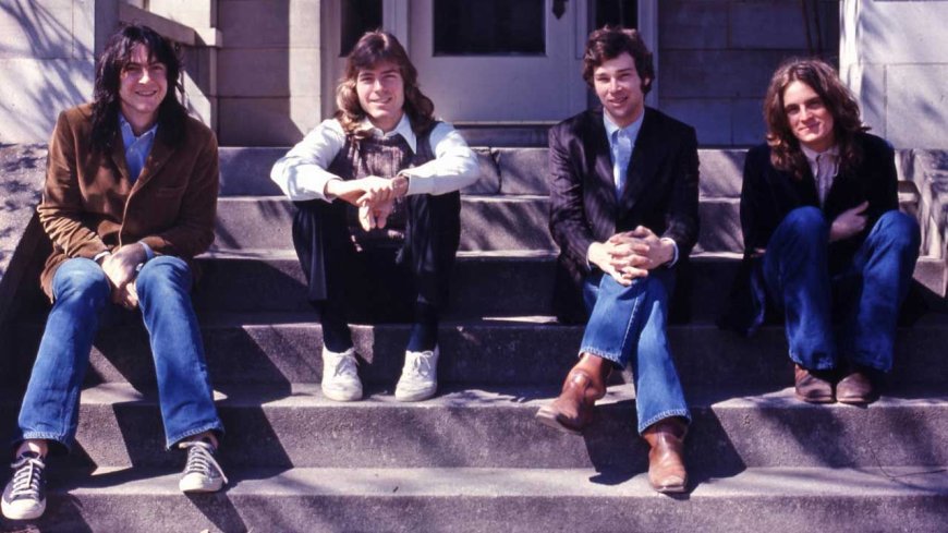 "They were the inadvertent godfathers of the independent music scene." Power-pop nirvana met emotional baggage and personal tragedy in the story of Big Star, a band destined to fail