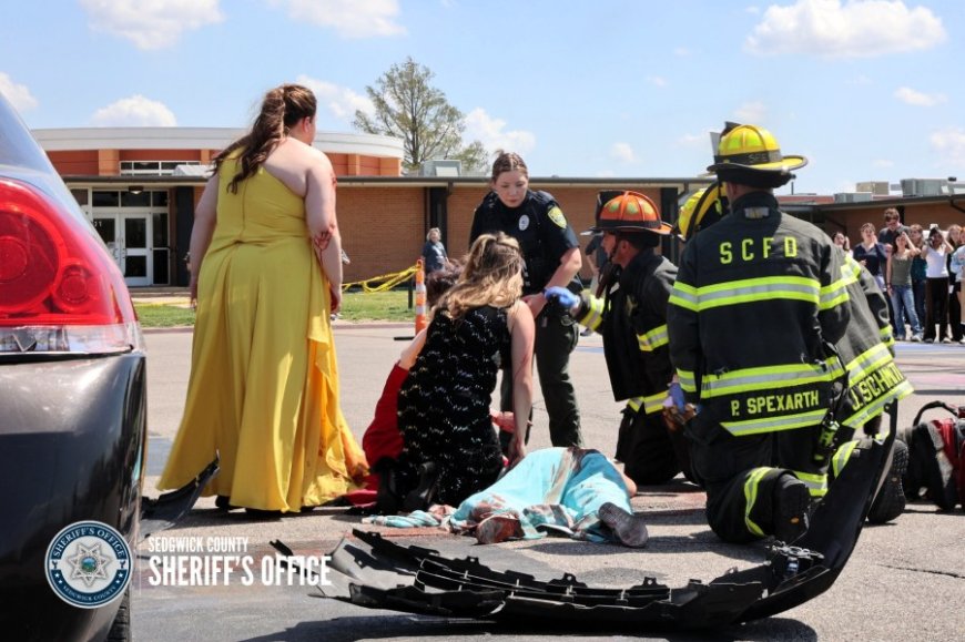 Mock crash lets Kansas high schoolers face reality of drunken driving