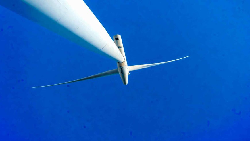 A 475-foot wind turbine suddenly lost one of its blades without any storm and now investigators are searching for answers