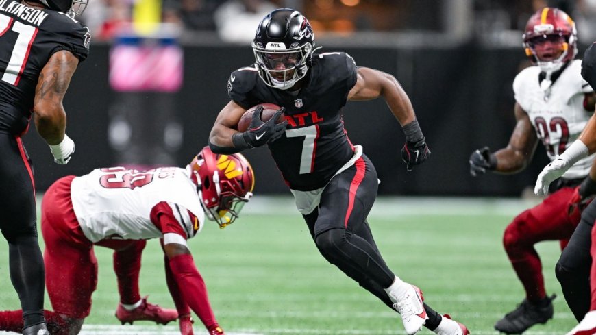 Falcons pick up fifth-year option for RB Robinson