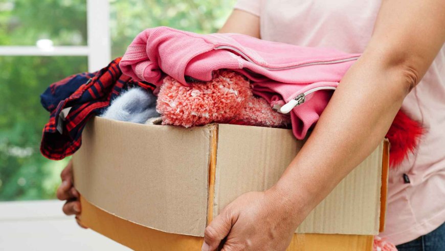 For years, donating clothes seemed like the perfect way to clean out our closets and feel a little better about the planet, but a new study reveals a rather uncomfortable reality: between 33% and 97% of donated clothing ends up being exported, and a large portion of it ends up in landfills, out of sight