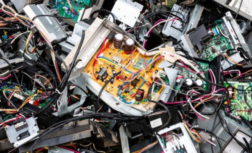 People Throw Away This Common Electronic Item Without Knowing It Holds 450MG of Pure 22-Carat Gold