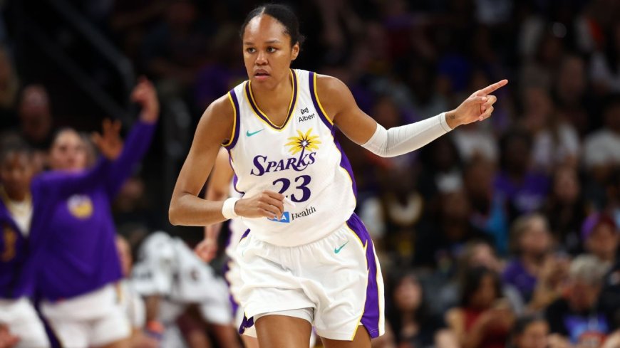 Revamped Sky sign free agents Diggins, Stevens