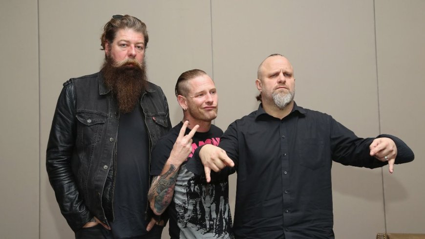 "The vibe is definitely Slipknot except no screams." Slipknot fan compares Look Outside Your Window album to Pink Floyd after getting early listen, claims Lacuna Coil's Cristina Scabbia appears