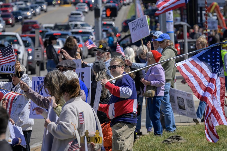 21 protesters at Springfield’s ‘No Kings’ rally get citations; police used drone to investigate