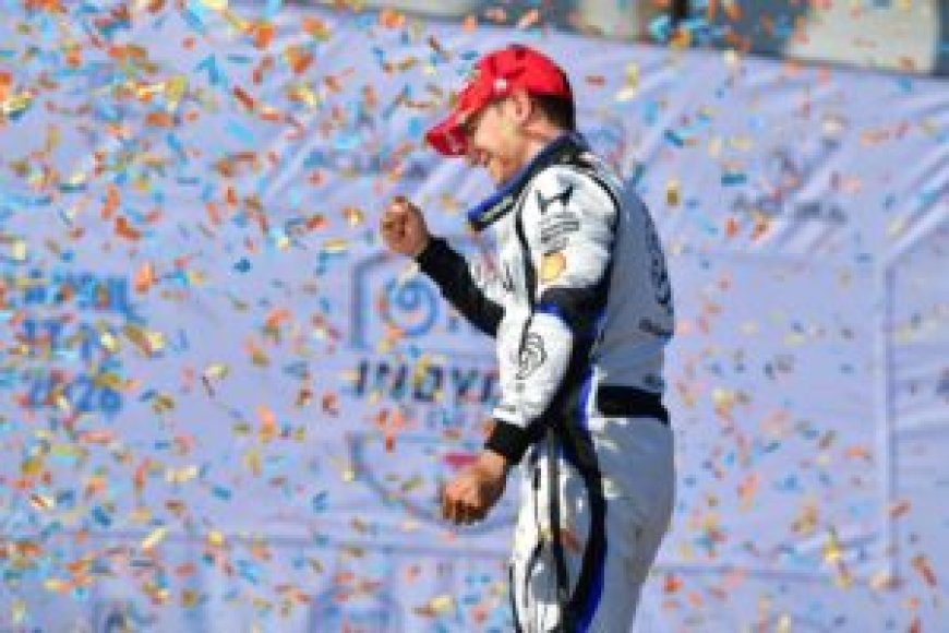 Alex Palou credits pit crew in 1st-ever win at Long Beach