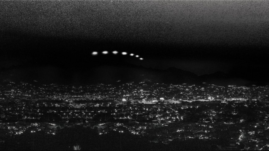 29 Years Ago, What Appeared in the Sky Over Phoenix Left Thousands Silent and in Fear