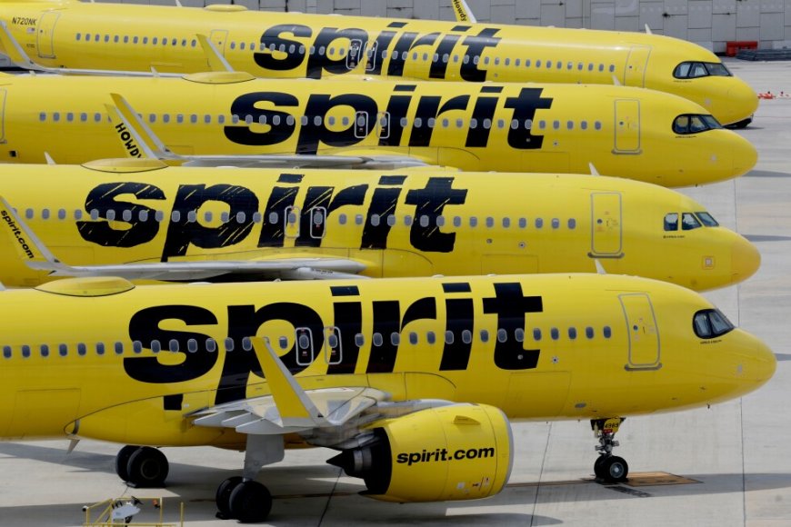 Spirit Airlines shuts down as company says it can’t keep up with higher oil prices…