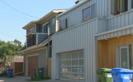Calgary maintains rules for backyard suites but secondary suites will get ‘automatic approval’