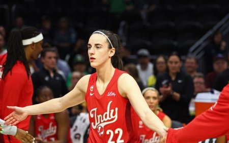 Caitlin Clark erupts for 32 points as Fever hold off Storm to complete season-series sweep
