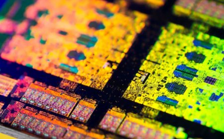 Intel is giving a startup the keys to its x86 (Atom) CPU kingdom